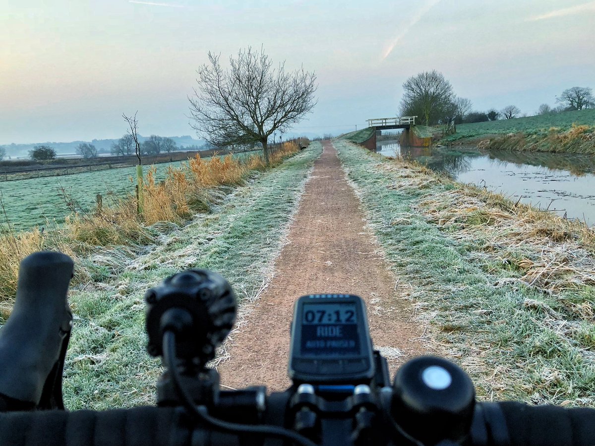 This was my commute 

#ciderrider #commute #cycling #fitness #strava #genesis #winter #canal