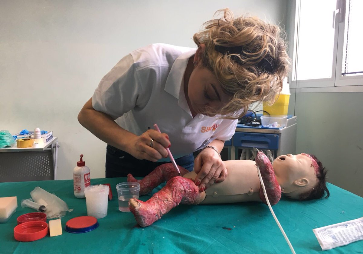 marcodelucadoc's tweet image. #PSE2018 preparazione scenario ustioni #simburns insieme a #simnova #simmeyer