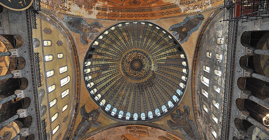 Pagan, Ortodoks, Katolik ve İslam mimarisinin sentez bulduğu “Ayasofya Kubbesi” (İstanbul)