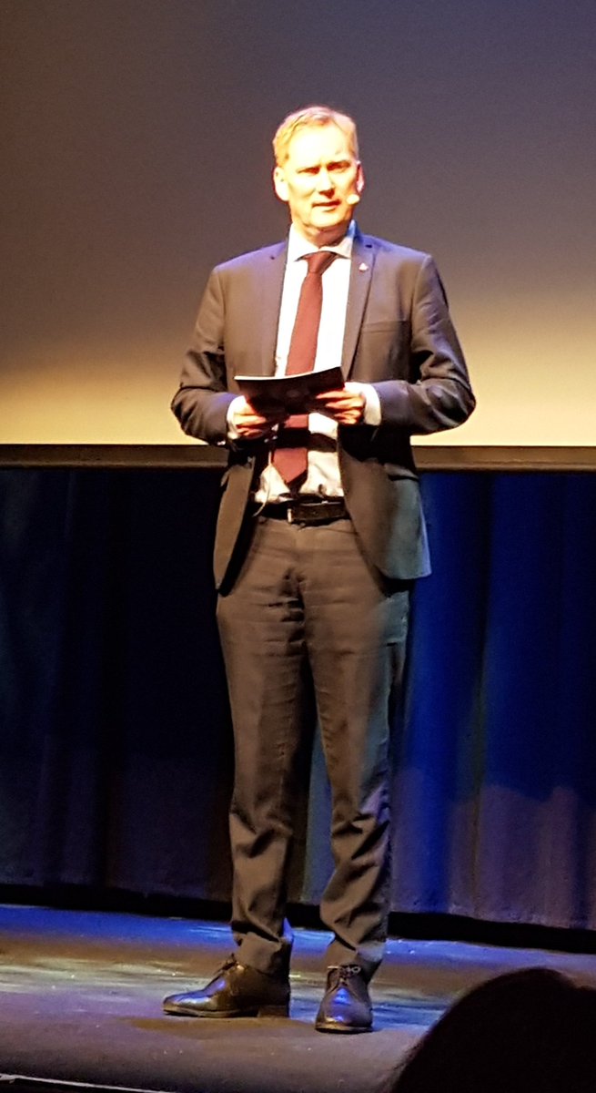 UiT_DagRune's tweet photo. -  Vi er langt sterkere sammen, sier byrådsleder @haraldsc og ønsker velkommen til møte om beredskapsklynge på vegne av @bergenkommune @BergenChamber @UiB - https://t.co/ynsaIiS8wq