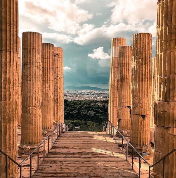 RadissonPark's tweet photo. Imposing architecture meets stunning city views... 
The Parthenon wins us over every time! (📷: @great_athens/IG) #RadissonBlu #ExploreAthens #Athens #visitgreece #radissonbluathens #acropolis https://t.co/9d2Bqiic6D