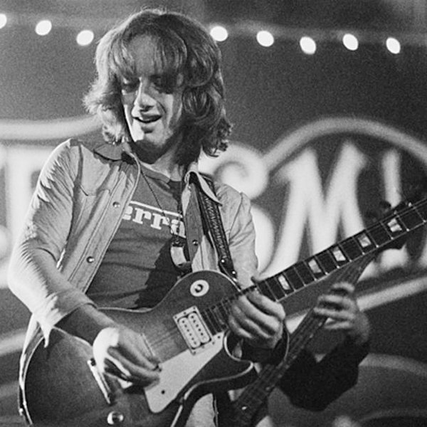 Brad Whitford turns 66 today. Happy Birthday, Brad!  