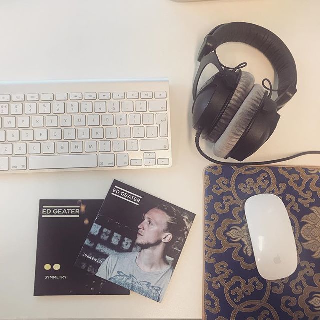 AnaraPublishing's tweet photo. Now playing at Anara Publishing HQ 🎶 always good to get post from @edgeater! #fridaymood #edgeater #symmetry #music #cd #anarapublishing #sync https://t.co/vQFPla7Czs https://t.co/gyPYt2oFFW
