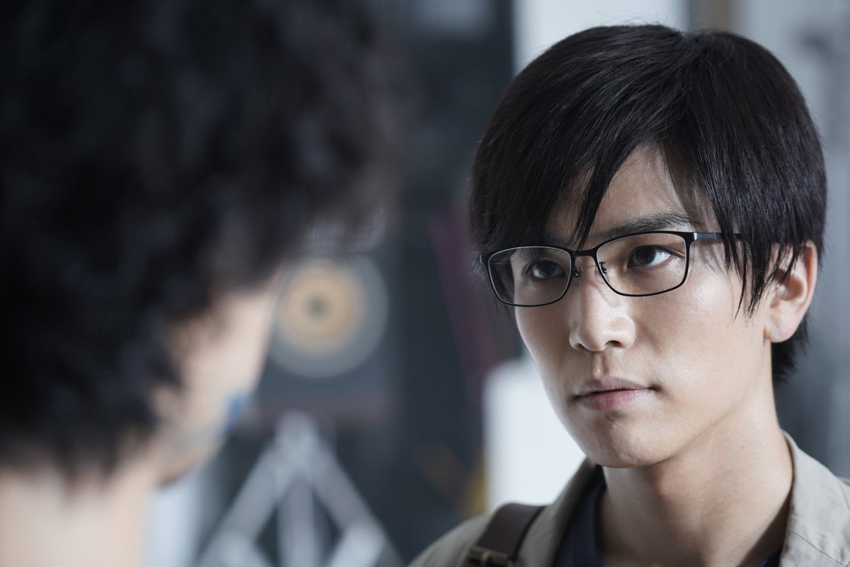映画 去年の冬 きみと別れ 公式 冬きみの証言 2 耶雲を象徴する印象的なアイテムとして登場するのがメガネ 岩田剛典の証言 お芝居でメガネをかけるのは初めてで新鮮でした メガネもいろいろなパターンを納得が ゆくまで試した結果 本 映画 去年の冬 きみと別れ 公式 冬きみの証言 2 耶雲を象徴する印象的なアイテムとして登場するのがメガネ 岩田剛典の証言 お芝居でメガネをかけるのは初めてで新鮮でした メガネもいろいろなパターンを納得が ゆくまで試した結果 本