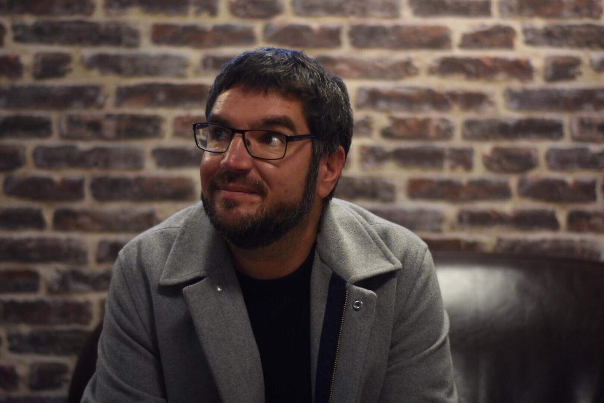 LaColocPhenix's tweet photo. La Coloc’, c’est ce soir ! On reçoit Paul Langeois, fondateur et directeur du @FestBeauregard ! Il nous racontera l’histoire de son festival, qui fêtera sa dixième édition cet été. 🔥🎼

🕖 19-20h
📻 @RadioPhenix https://t.co/Z3QTcGyJZ7