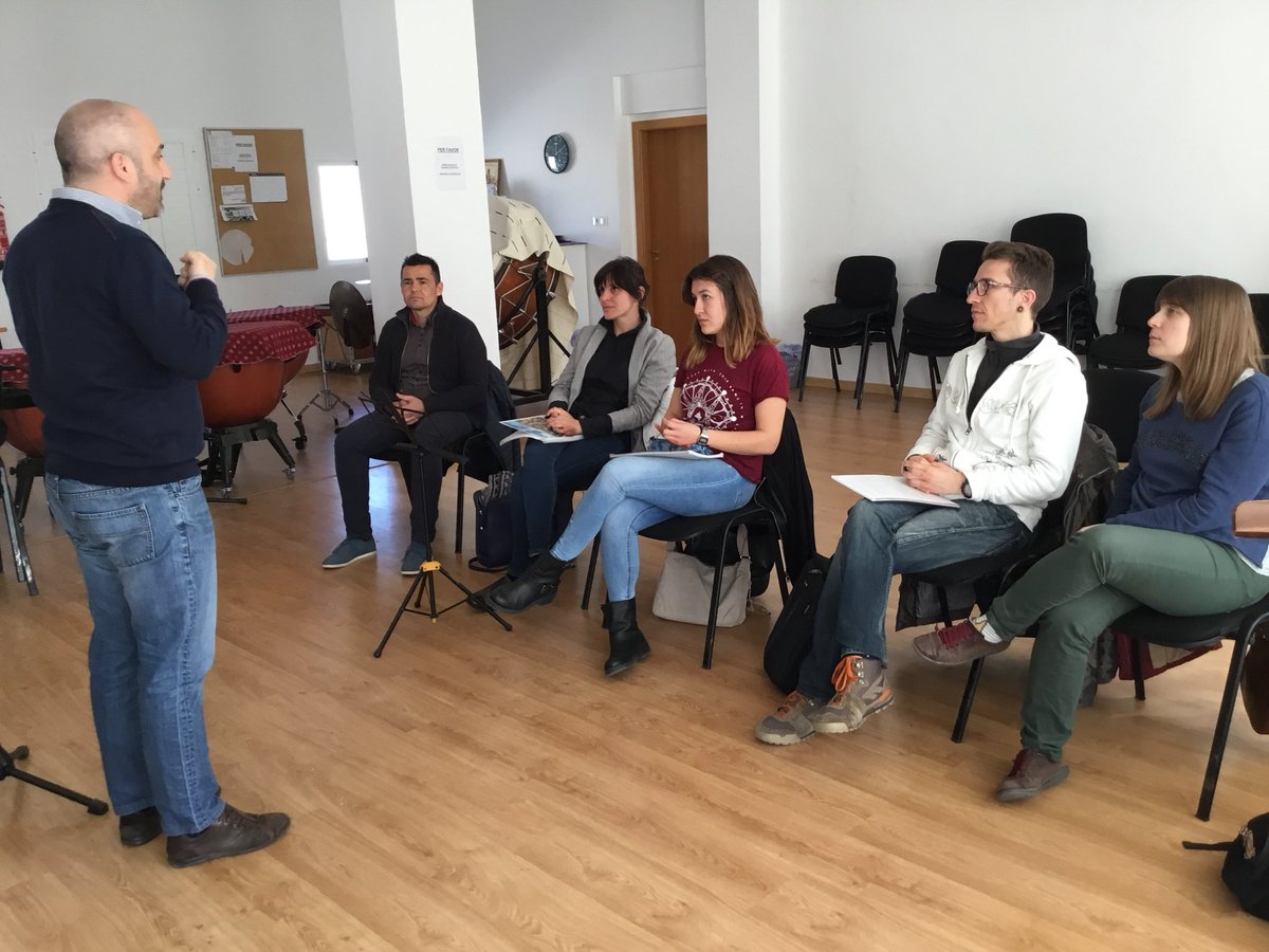 AcademiaStudy's tweet image. Clase de dirección con el profesor @josealcacer