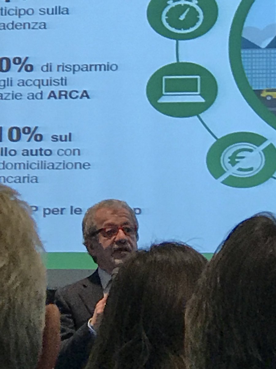 fabri_po's tweet photo. Rapporto di fine legislatura Lombardia, Presidente Roberto Maroni presenta i risultati. @LombardiaConf @federcultura sempre presente per una azione sinergica con la Regione per le proprie cooperative e per lo sviluppo di persone e territori. https://t.co/kasLXEKl7G