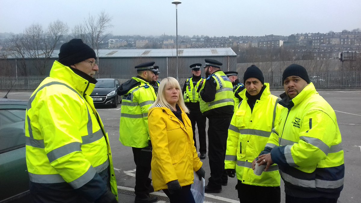 CMBCWardenA's tweet image. Today&apos;s action underway now. Partnership working #CMBC #Teamwork #WYP_HALIFAX #dontmuckabout