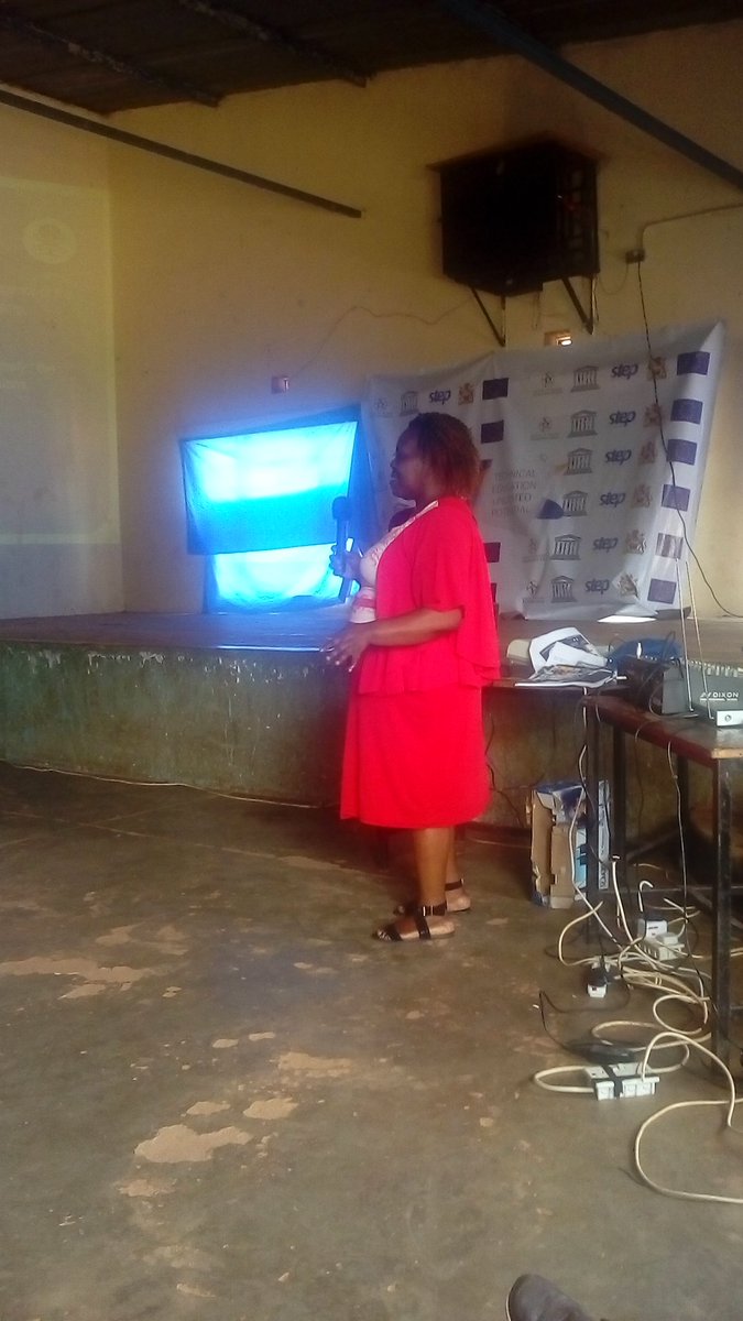 ELivelihoods's tweet photo. Mrs Susan Makwakwa from @MRA_Malawi #mzuzu presenting on taxation #iamanentrepreneur @stepmalawi @Y2YEmpower @tevetamalawi https://t.co/E4JgoSW0u3