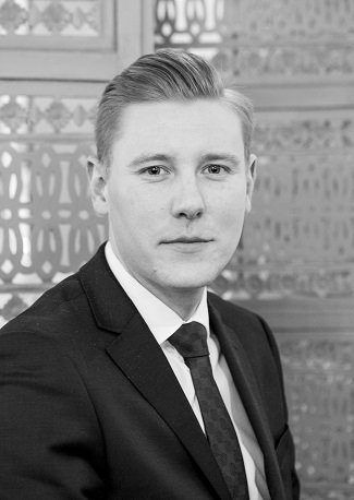 St Ermin’s welcome James Trevaskis, Restaurant & Bar Manager @caxtongrill hospitalityandcateringnews.com/2018/02/st-erm… https://t.co/xzdE8ApiWR