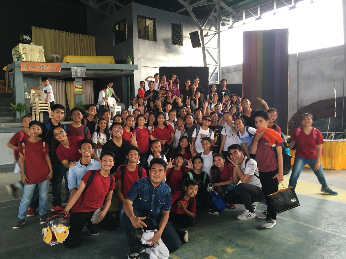 _marcuzzzzheri's tweet photo. Sml guys! #TeatroMaria https://t.co/bRrRAJR1BI