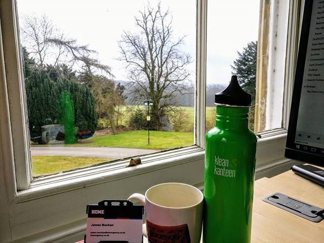 Mechan135's tweet photo. Moving desks has improved my view no end! Not a bad distraction to have each day.
.
.
.
.
.
#homeagency #agencylife #work #view #friday #leeds #office #officespace #nature #notabadplacetowork https://t.co/gF3DCUkdTL https://t.co/d7wJOPyu08