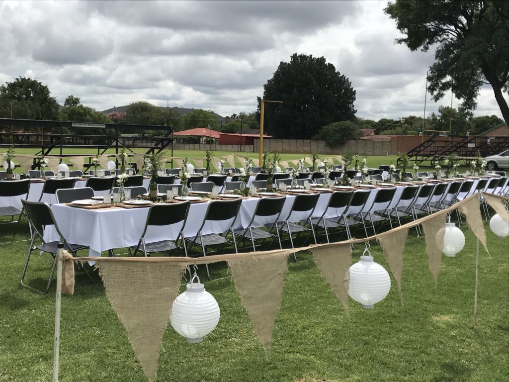 NiekerkJJ's tweet image. Vermaak en feesvieringe by @ATKVSA  #Handevat Prysuitdeling 2017.