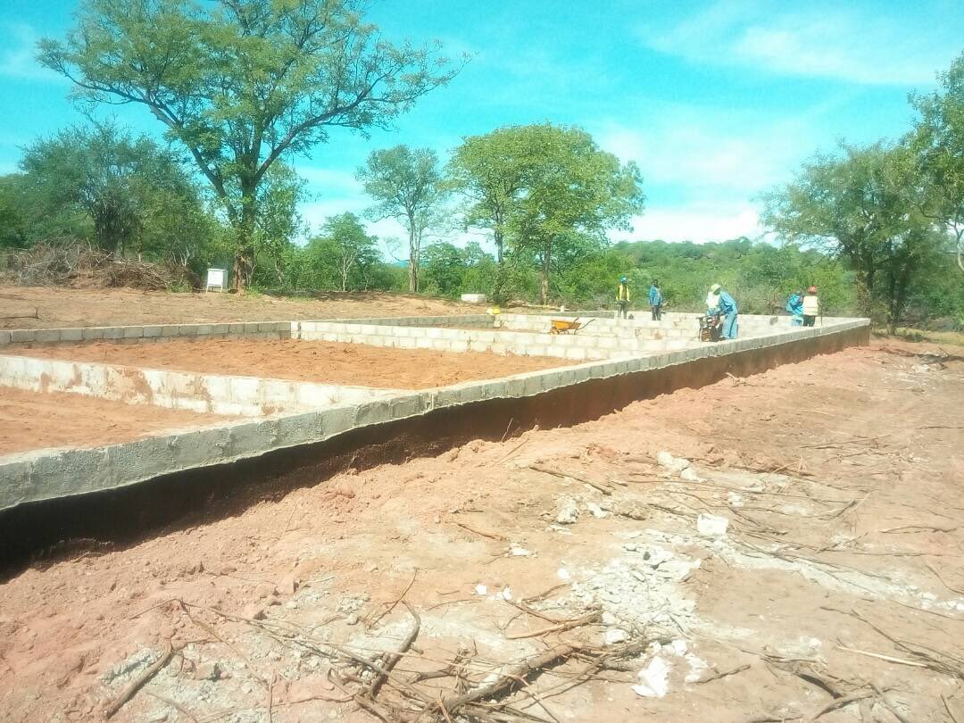 The foundation for the classrooms is almost finished! The construction process is progressing well! #liberifoundation #education #childrenarethefuture #charity #zambia #siavonga #yalelo