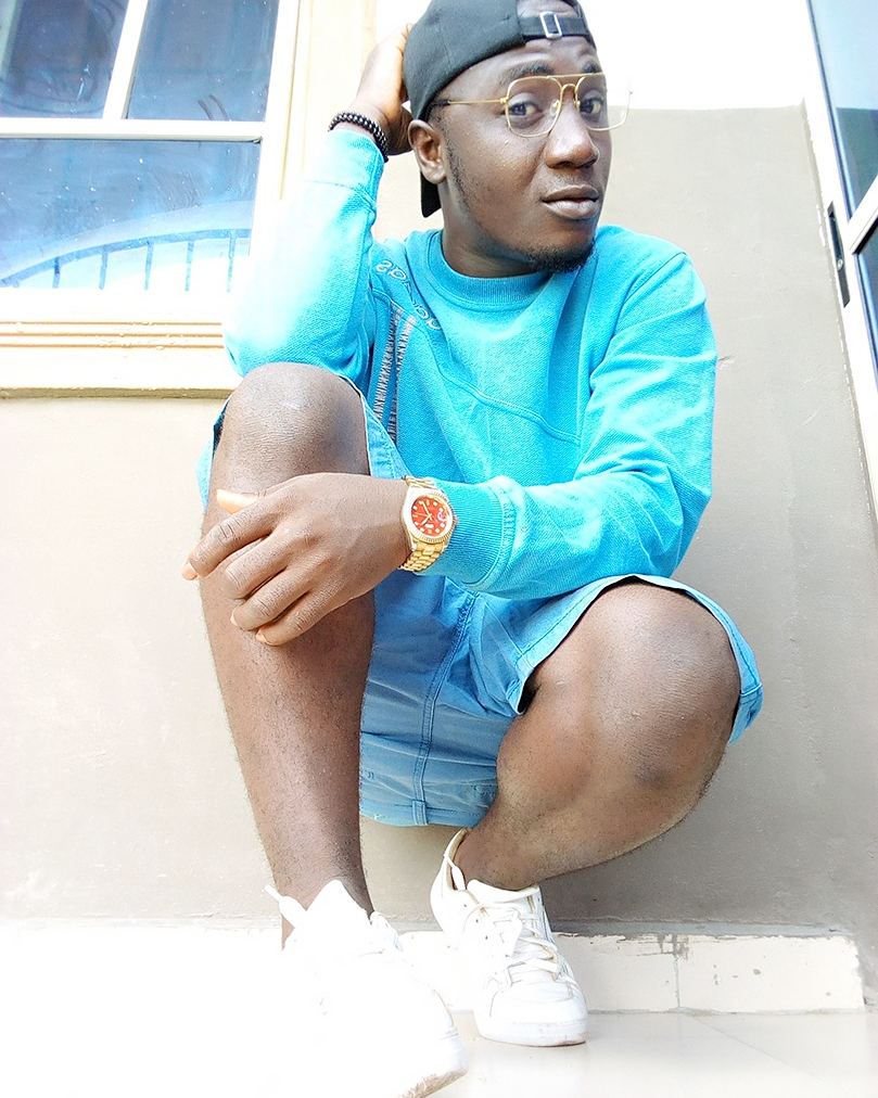 MarioIce4's tweet image. Carry_Go
    Say am gonna be eating the fruit of my labour anywhere the man go (Mango)