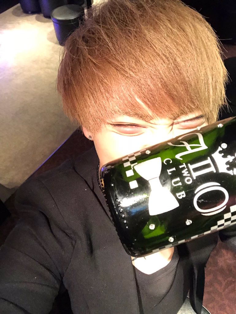 AMBIENT_1st's tweet photo. 2/22(木)

🎖TOPGROUP MVP🎖

最強イケメン！！

🤵凛☆リン☆DQN 幹部🎖

#りんりん
#2月24日
#2月25日
#合同営業
#TOPGROUPs https://t.co/g2fARkrx2o