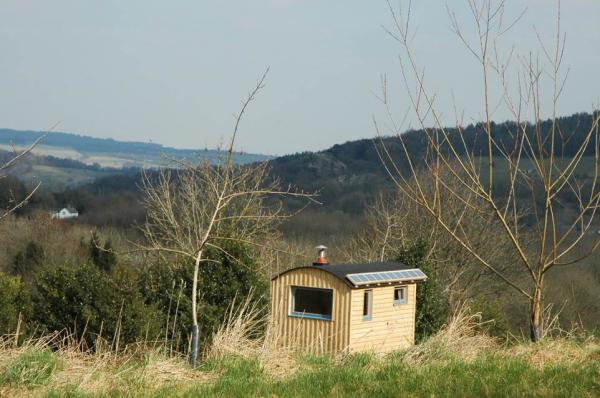 Camping_Direct's tweet photo. Nestled in the heart of the #Derbyshire Dales, there are an abundance of #idyllic #walking & #cycling routes to discover during your #glamping #break at EcoPod Holidays.
https://t.co/pta2u5frus
#Knockerdown #Ashbourne #PeakDistrict #EcoFriendly #GreatOutdoors #UK https://t.co/CFYfrkz963