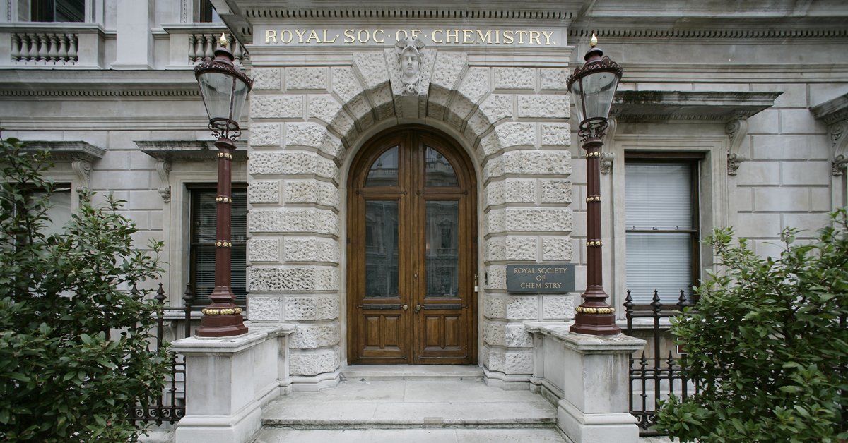RoySocChem's tweet photo. The Chemical Society of London held its first meeting #onthisday in 1841. In 1980, the Chemical Society merged with three other societies to become what is now the Royal Society of Chemistry, which makes today our 177th birthday! https://t.co/cn1xOF37x7 https://t.co/2T78s84FRO