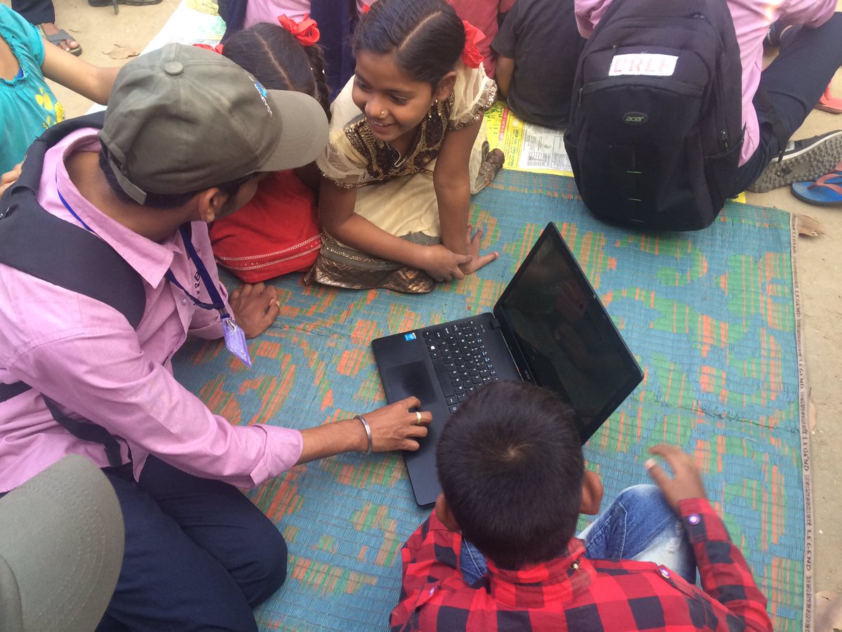 AnandICT4Dev's tweet photo. @DEFindia team and BRLF students reach the #Thethar #Kocha #slum area in #Ranchi, #Jharkhand to teach them #digital #literacy. @OsamaManzar @SharadaKerkar @sachinralhan. https://t.co/0sZYRaMDRZ