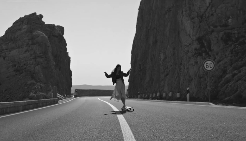 BETC signe la nouvelle publicité d’Yves Saint Laurent bit.ly/2EZBJqf