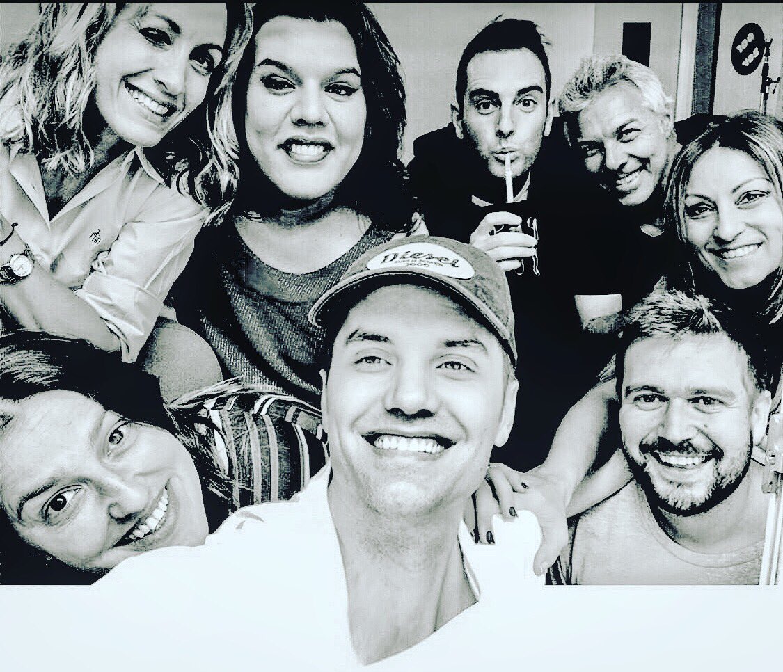 SANTIAGODELMORO's tweet photo. Vamosss todos en #ElClubDelMoro en FM99.9 la 💯 hoy #TrapoConDelMoro 💪📻 RT https://t.co/n3sfZONtmg