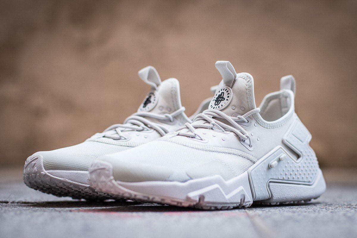 nike huarache drift light bone