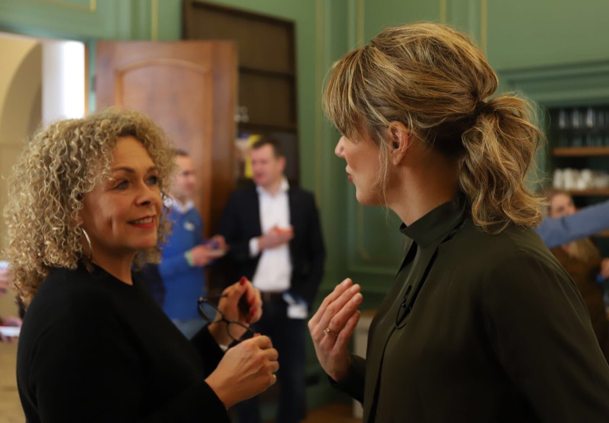 jannymorsink's tweet photo. Organized a lunch for journalists about #sportsanalytics with former Olympic medal winner &amp; former top athlete @timmermarianne. It was a great pleasure meeting you! #SASDSP @SASsoftware https://t.co/SSpCurntaW