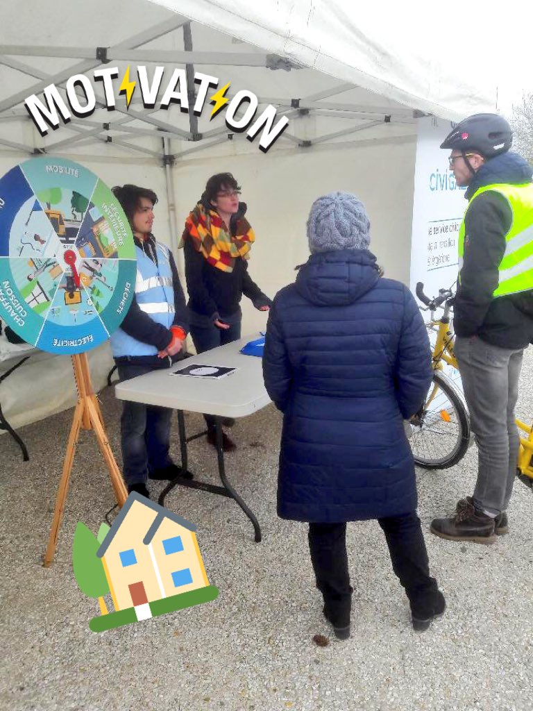 Civigaz45's tweet photo. La #team 👕 #Civigaz45 est cette après-midi sur le marché de la ville d’#Ingré (45) afin de sensibiliser les habitants aux #ecogestes et à la sécurité de leurs installations gaz. 

#Civigaz, le @ServiceCivique de la #TransitionEnergetique 🌱🏡😊 https://t.co/QDh36Cr4Bk