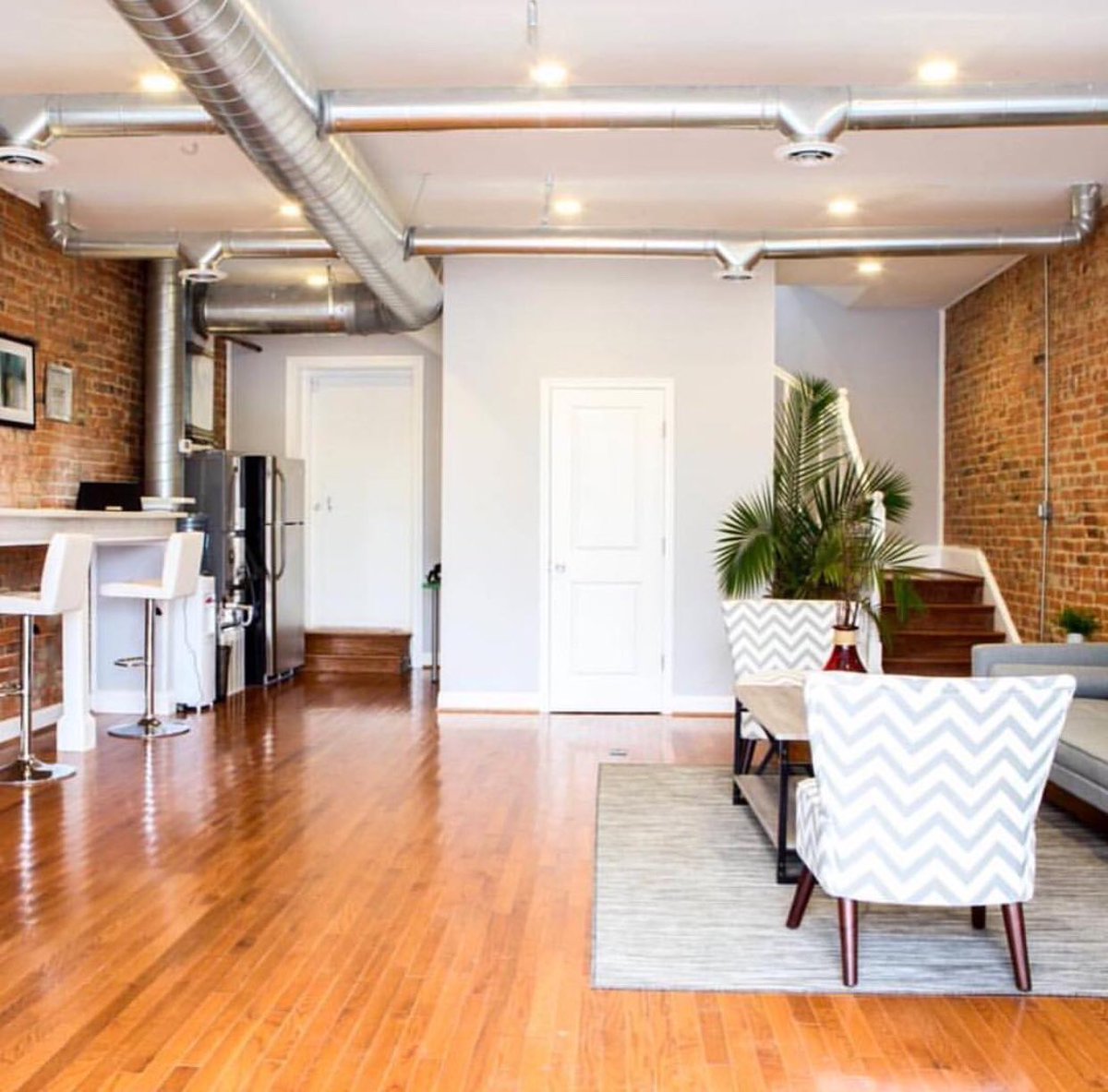 Flex Office Space is catering more and more to every day entrepreneurs and small businesses all around the world. Whether you need a private office, dedicated desk or want a la carte services such as conference room or meeting room space... we provide all of these services!