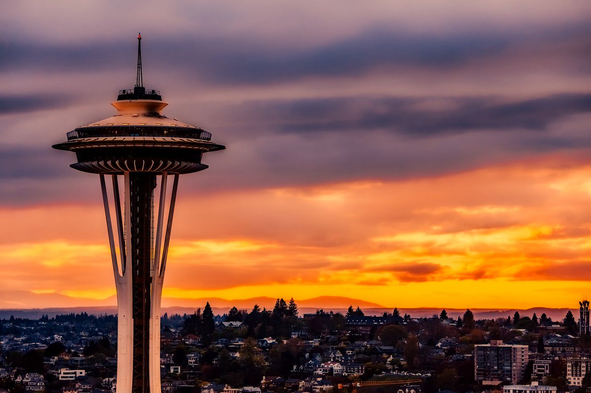 #BreakingDawn in Seattle. bit.ly/2CEBsE7 https://t.co/OW9pF9KVOM