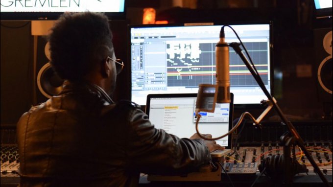 Watch XAVIER KEYZ's leaked NSFW photo on TwXstars