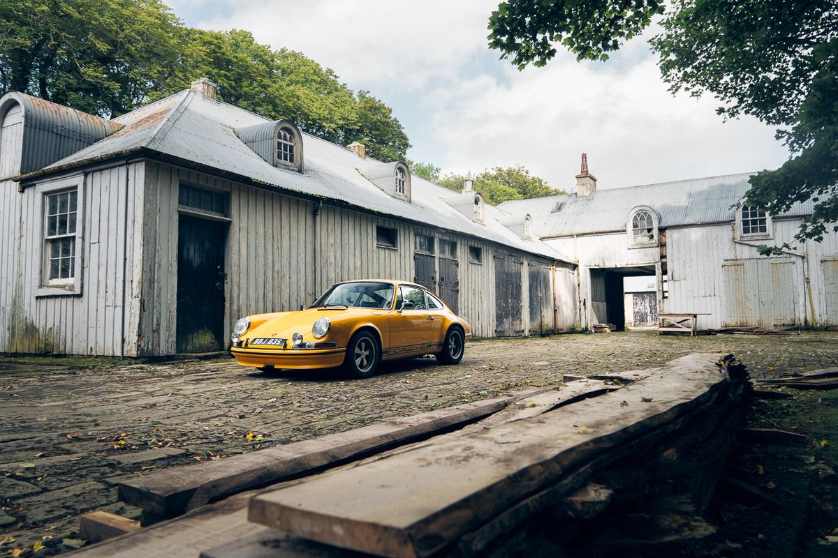 sammooresphoto's tweet image. #911sm