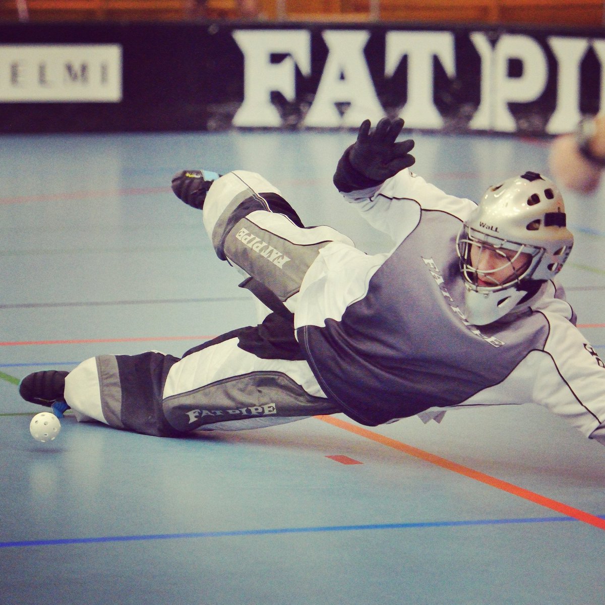 Tänään edustus VarTan vieraana 19.15 alkaen. 2kk tauon jälkeen leikkauksesta toivuttuaan Naumanen palaa tositoimiin #Salibandy #floorball #innebandy