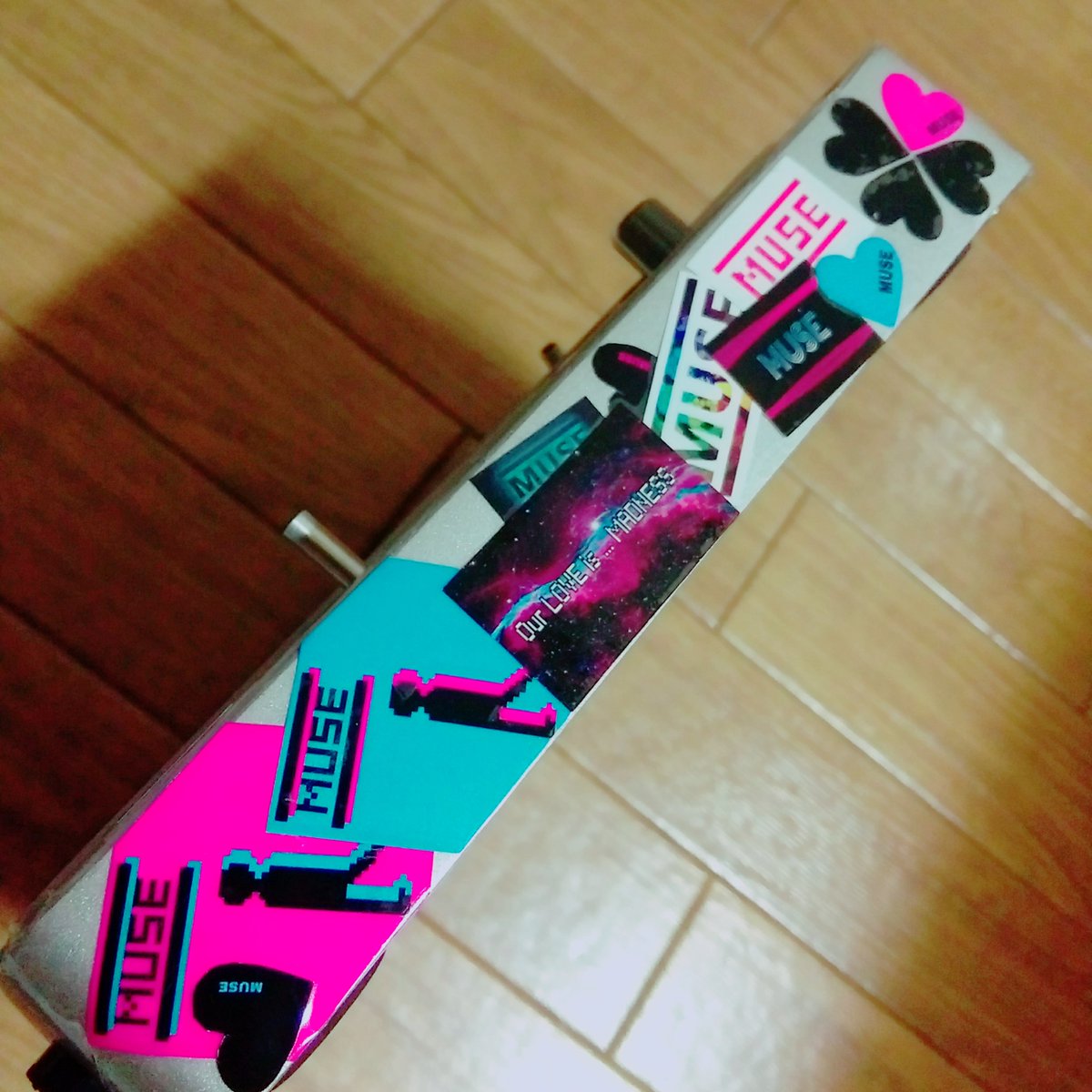 miyulilly's tweet image. カオスパッドのMUSE痛デコレーション、もう少しで完成しそう💗こんな感じで大丈夫かな～😂
#muse
#musenight
#kaosspad