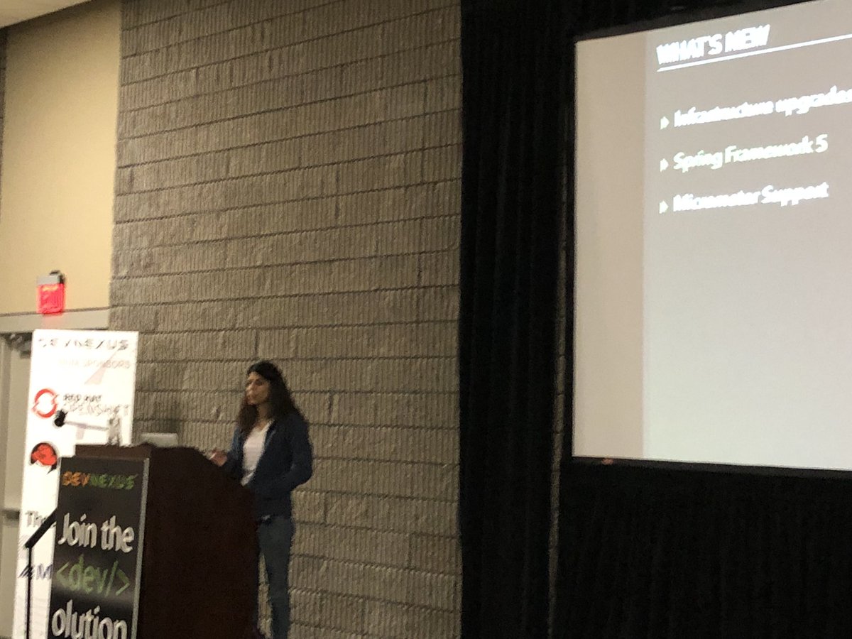 JavaFXpert's tweet photo. Pivotal colleague Madura Bhave @madhurabhave23 discussing whatโs new in Spring Boot 2.0 at #devnexus #DevNexus2018 @pivotal @springcentral @springframework https://t.co/7F3COKwnYh