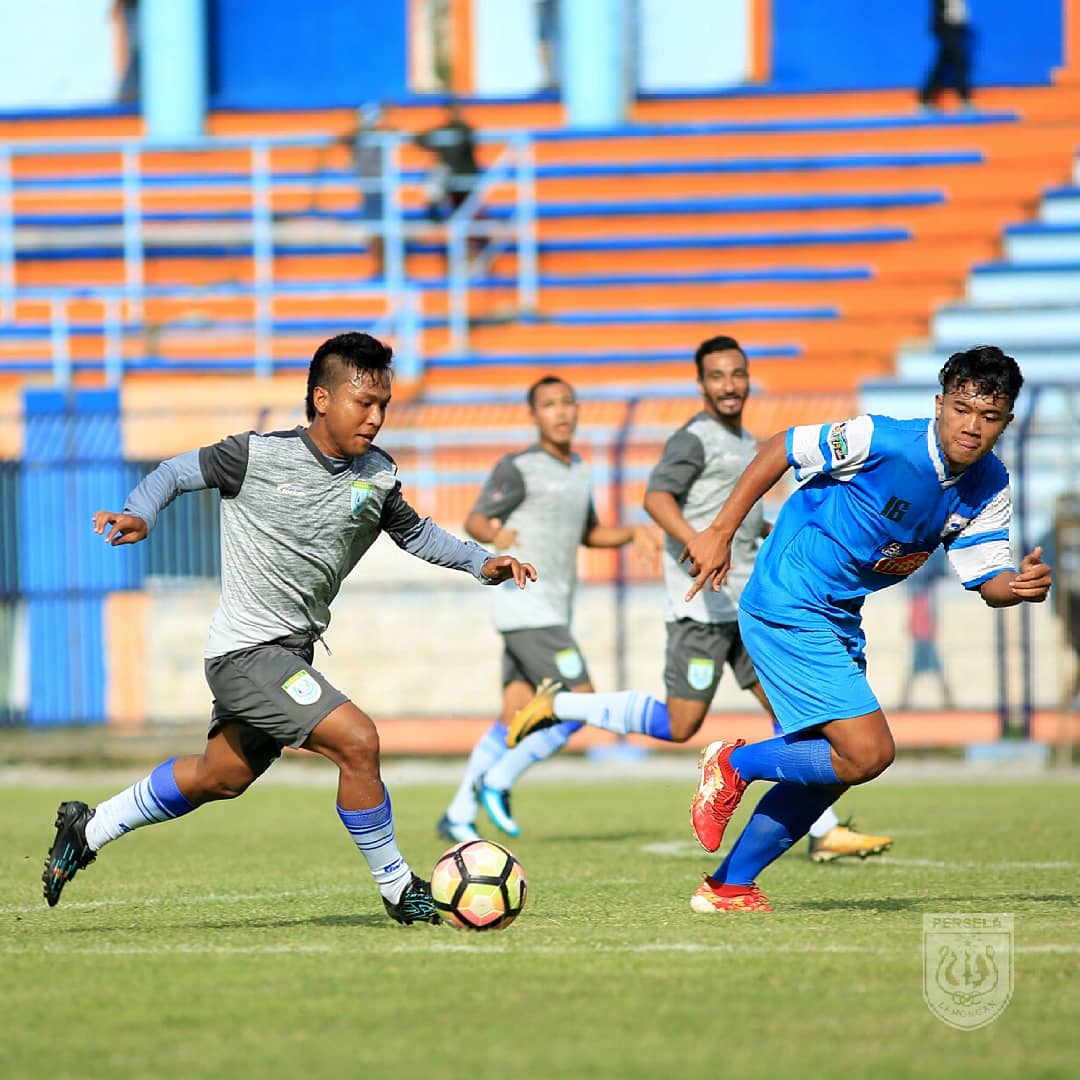 PerselaFC's tweet photo. Hasil Pertandingan Uji Coba Persela melawan tim Liga 3 Lamongan FC, Jum'at sore (23/02/18), di Stadion Gelora Surajaya, berakhir dengan skor 6-0. Pertandingan digelar 3 babak dengan masing-masing babak durasi 30 menit https://t.co/Xq83w4veSZ