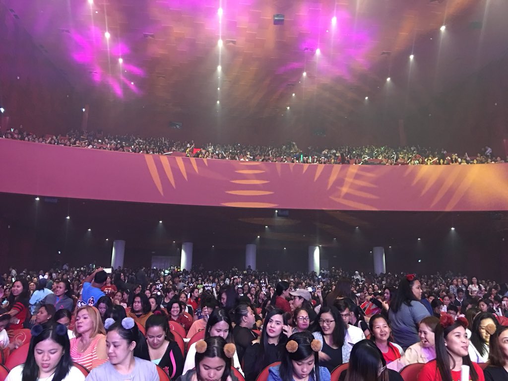 MWF092016's tweet photo. Oh pak d kmi robot tao kmi 
#MAYMAYLivingTheDream https://t.co/JQxXi0ytse