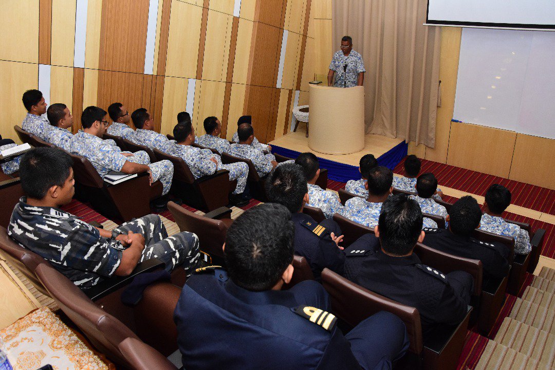 KD SULTAN IDRIS I tweet media