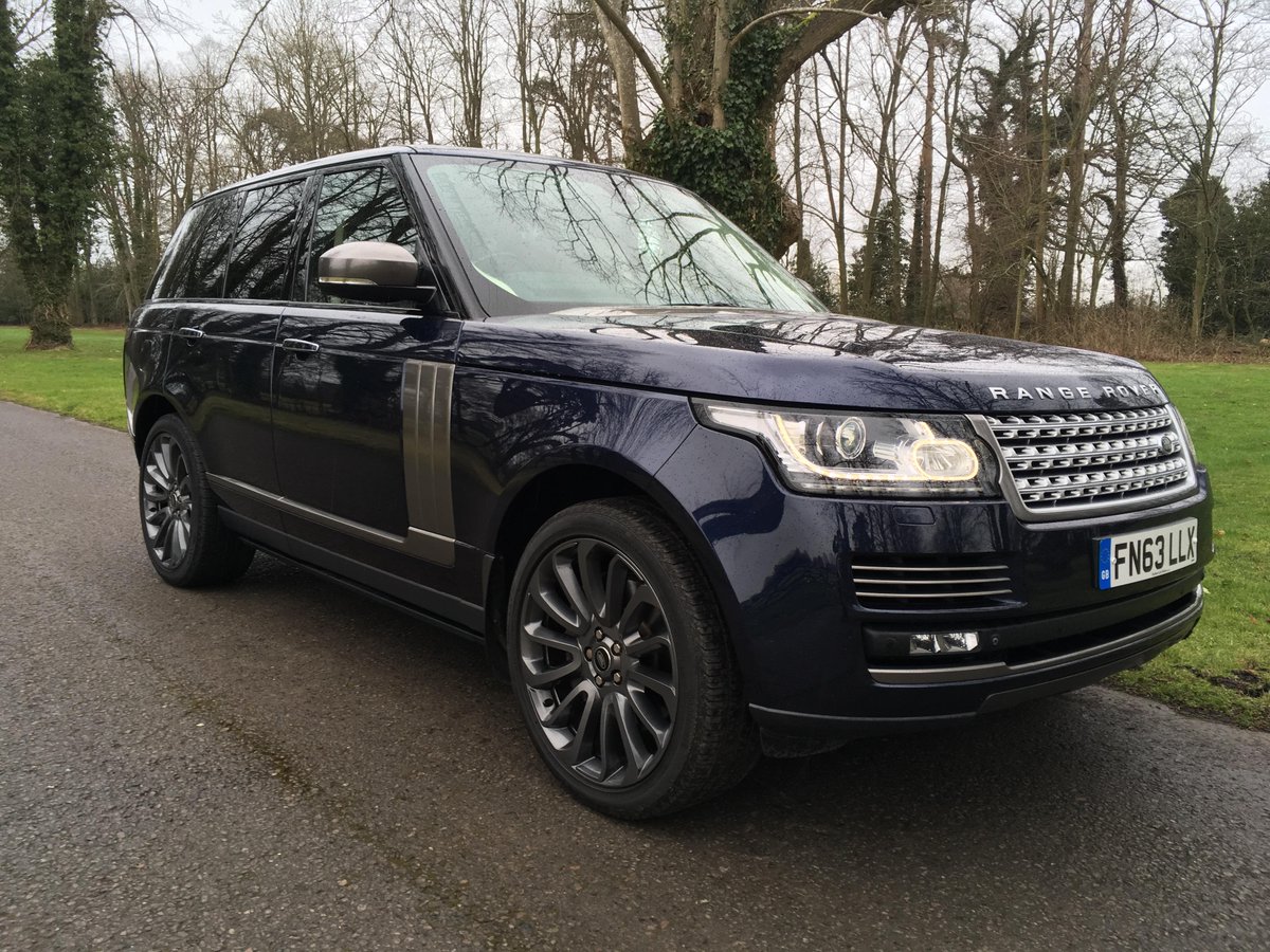 SupercarCat's tweet photo. ✨#Land Rover Range Rover V8 Autobiography 2014✨

NOW £52,250 
✨(was £55,995)✨

✨ Or finance ex: 
£1073 p/m over 48 months &amp; £10k deposit

✅ FSH
✅ Black Panoramic Glass Roof
✅ 55,854 Miles

📞01256 763658
📧enquires@rjprestigecars.com
✨Finance available
#usedV8 https://t.co/Ko7mL6Vzf8