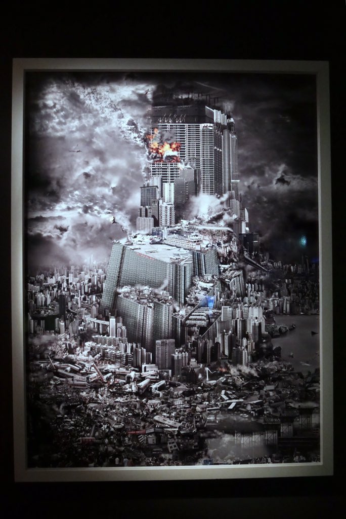 emmenex's tweet photo. Une tour de Babel post moderne vu par l'artiste chinois Du Zhenjun.
Une version apocalyptique du monde 2.0.
#Expo #LaBelleVieNumerique #FondationEDF https://t.co/4PgtWb1Yf3