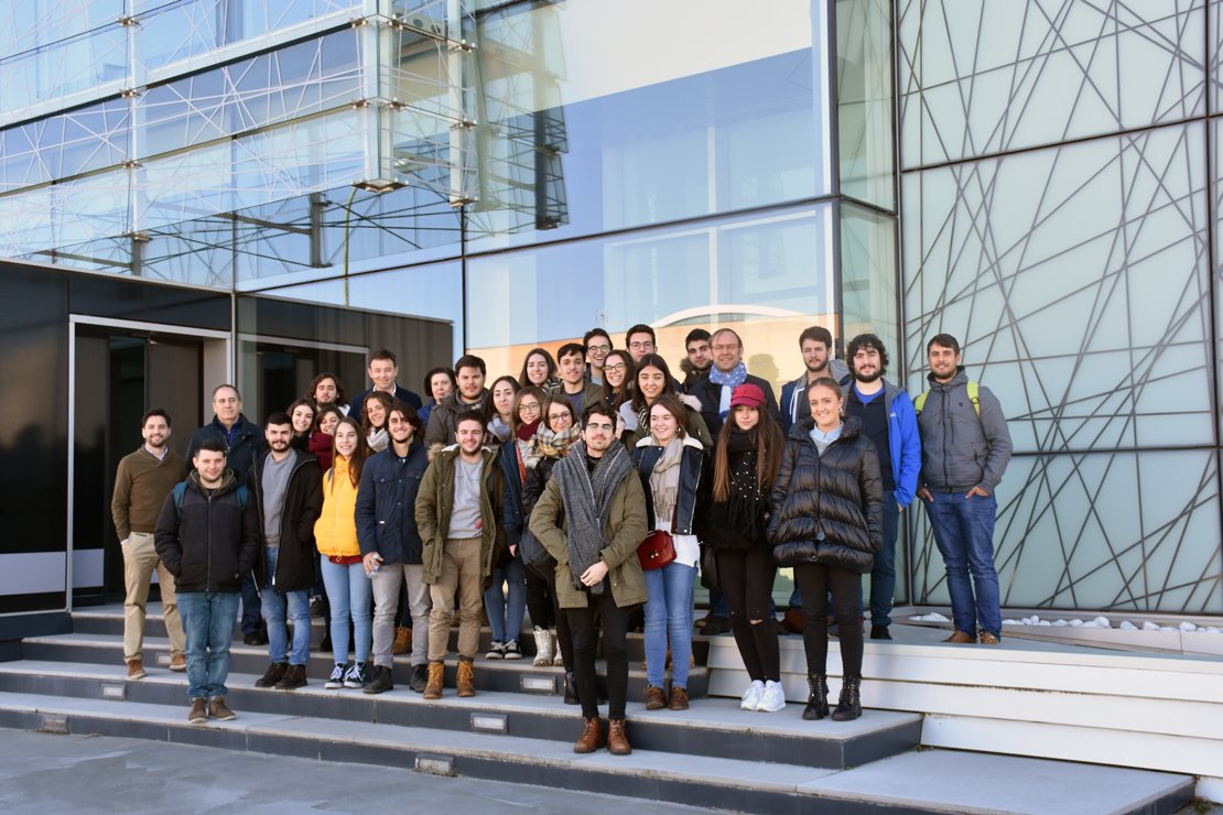 Esperamos que os haya resultado interesante la visita, ha sido un placer recibiros, mostraros la ventana <a href="/amplitude_w/">amplitude</a>  y sobretodo transmitiros la pasión por nuestro trabajo.

bit.ly/2olavB2

¡Hasta la próxima @ETSAValladolid !
#murocortina #fachada #etsava #arquitectura