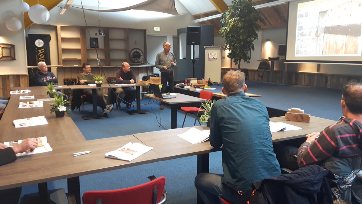 KSchieving's tweet photo. Mooie cursus Historisch timmerwerk van RIBO in Ruinen. https://t.co/Ue6U4Cb1GH