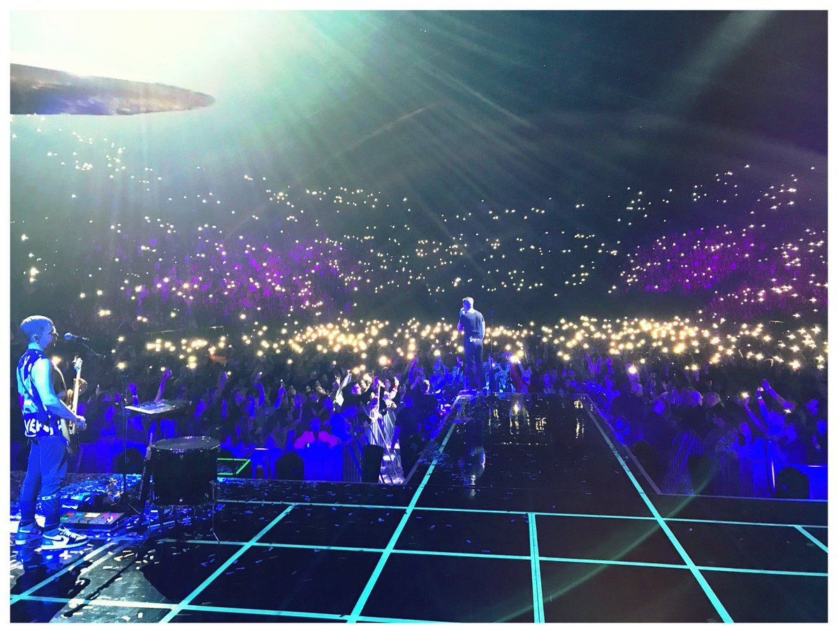DanielPlatzman's tweet photo. Paris shows are always special https://t.co/iYUpq9PLg1