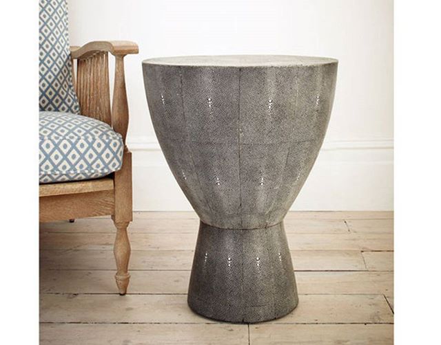 mrbrownhome's tweet photo. Mr Brown's Salamanca #sidetable is clammouring for a cocktail. Care to join us? Cheers #TGIF. Thanks to WITFORD Luxury for sharing!
.
.
#drumtable #accenttable #drinkstable #shagreen #interiors #interiordesign #interiordesigner https://t.co/8Myj6LEo1W