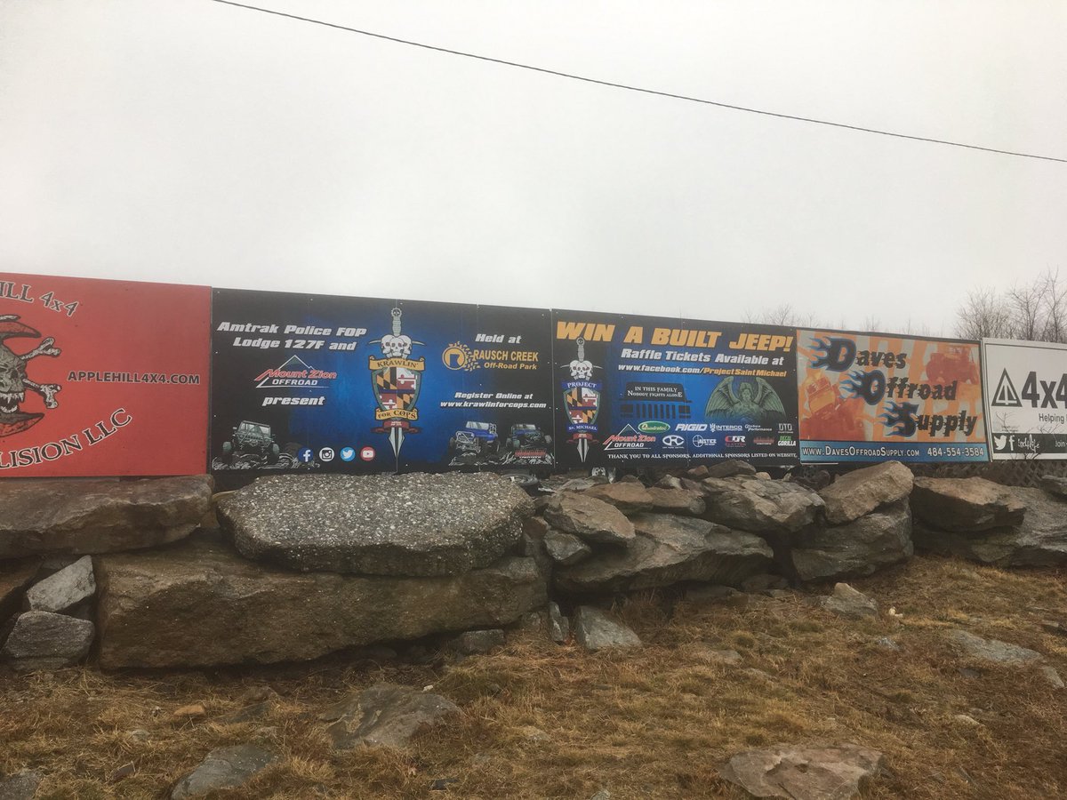 New billboards hung at @rauschcreek   @MTZIONOFFROAD @Quadratec @ClaytonOffRoad @IntercoTire @DTO_Trucks_Jeep #decalgorilla #sidemindcreations #offroadcentral #justiceoffroad #globexperformance