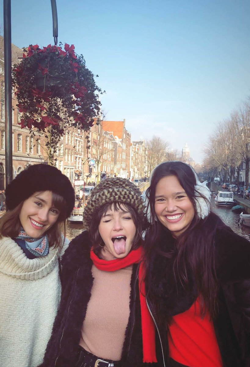 fandecandeli's tweet photo. Ellas tres💓 https://t.co/k8LXKiL5mp
