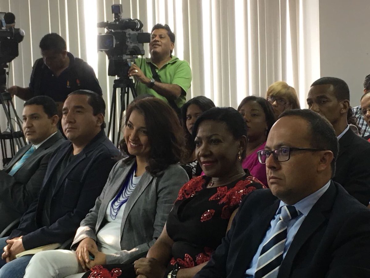 Participamos de la #RendiciónDeCuentas de <a href="/CPCCS/">Carlos P. Carcelén Caicedo</a>. El fortalecimiento de la participación ha sido fundamental en nuestra gestión.