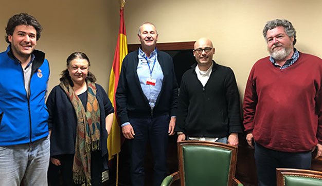 Podemos asegura que “no va a prohibir nada que sea legal y la caza lo es” bit.ly/2GD0xSc #ElCotodeCaza #Caza #Cazadores #CazayPodemos #DefensadelaCaza <a href="/RFECaza/">RFEC</a>