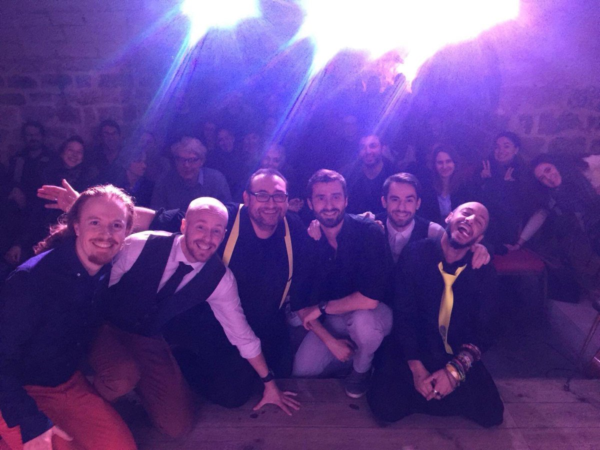 Première de notre nouveau spectacle. Premier énorme kiff. Merci à tout le monde (ils/elles se reconnaîtront) d'avoir aidé à rendre cela possible. Et surtout merci au public d'être venu si nombreux hier soir.