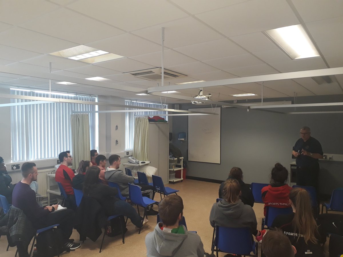 skinner_brendon's tweet photo. Prof Graham Smith underway in his @TheSSTofficial talk to @SUSTclinic @StaffsUni soon to be graduates. #careeradvice #nextsteps #future #employability https://t.co/umRDzfRq9y